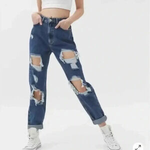 Urban Outfitters BDG Destroyed Mom High-Rise Jeans Medium Wash 26